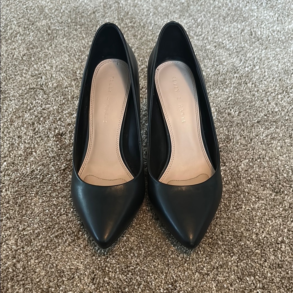 Kelly & Katie Black Heels Sleek Pointed-Toe Design